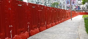 塑料圍擋：輕巧、耐久和易安裝的優(yōu)勢(shì)特點(diǎn)【旭東鋼構(gòu)】