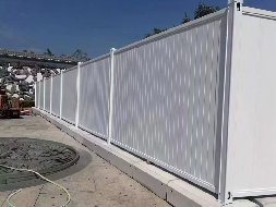 深圳寶安工地500㎡PVC圍擋當天送達，旭東圍擋批發(fā)讓采購更省心！